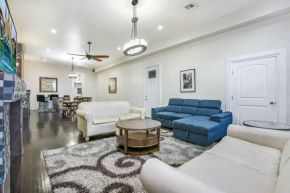 Carondelet Street Penthouse Close to City Attractions